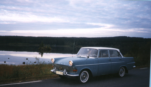 Betsy vid sjon.JPG (47796 bytes)