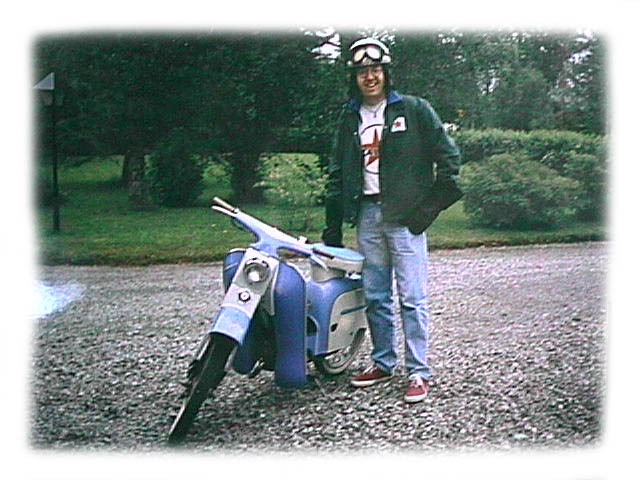 Monarscoot 1960.jpg (73011 bytes)