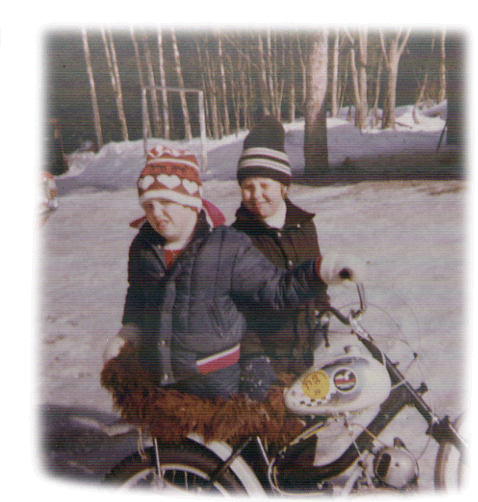 Moppekillar-1976.gif (155529 bytes)
